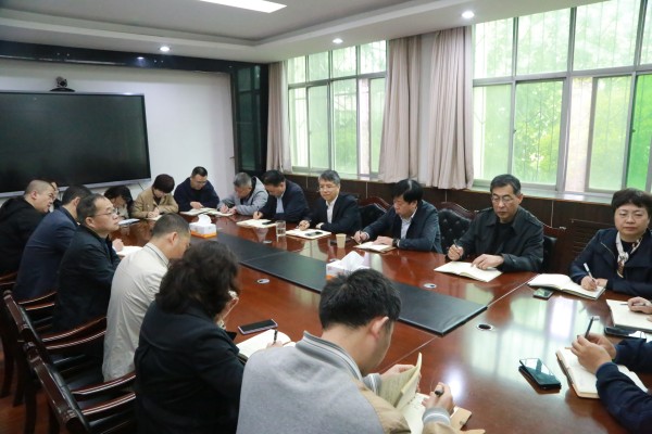 111683767556701826.jpeg 陕煤地质集团公司党委书记、董事长谢辉莅临学校调研指导_副本.jpg